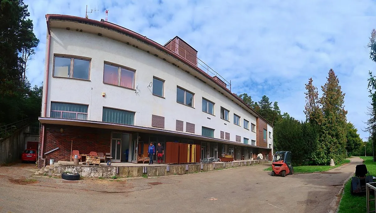 Pronájem skladového prostoru 1000 m²